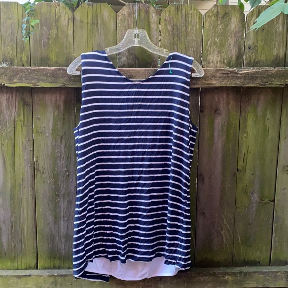 Christopher & Banks two layer top sz. M